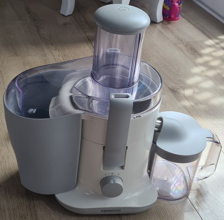 Sokowirówka Kenwood JE680 700 w 100% sprawna home biało szara