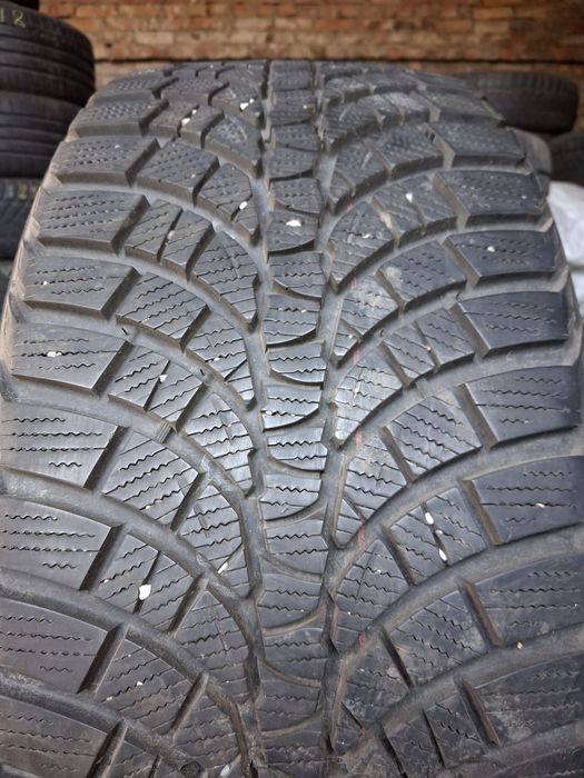 распаровка шины б/у 255/45 R18 Kumho  Winter Craft WD71