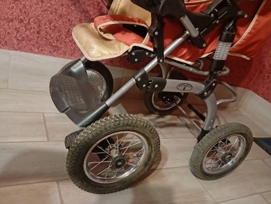 Продам дитячу каляску