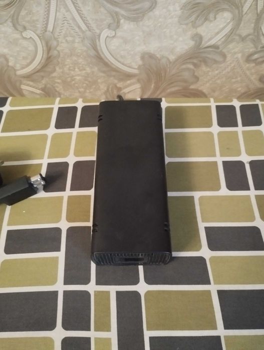 Блок живлення до Xbox 360