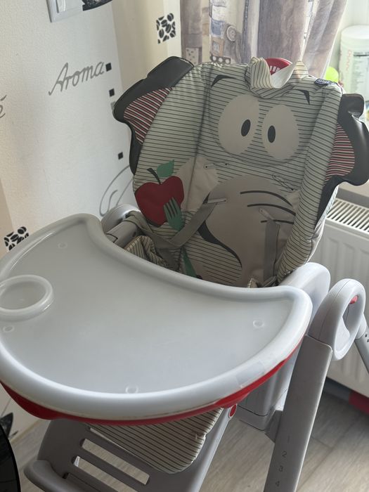 Стільчик для годування  Chicco Polly 2 Start, 4-х колісний
