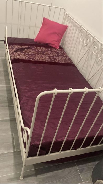 Cama de ferro Meldal IKEA
