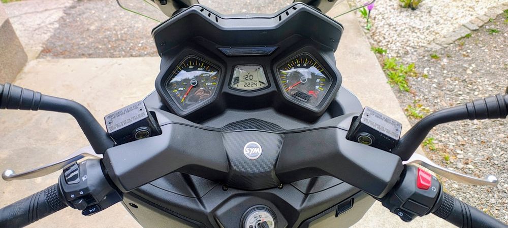 SYM Joymax Z 125i. (Cruisym GTS ADX)