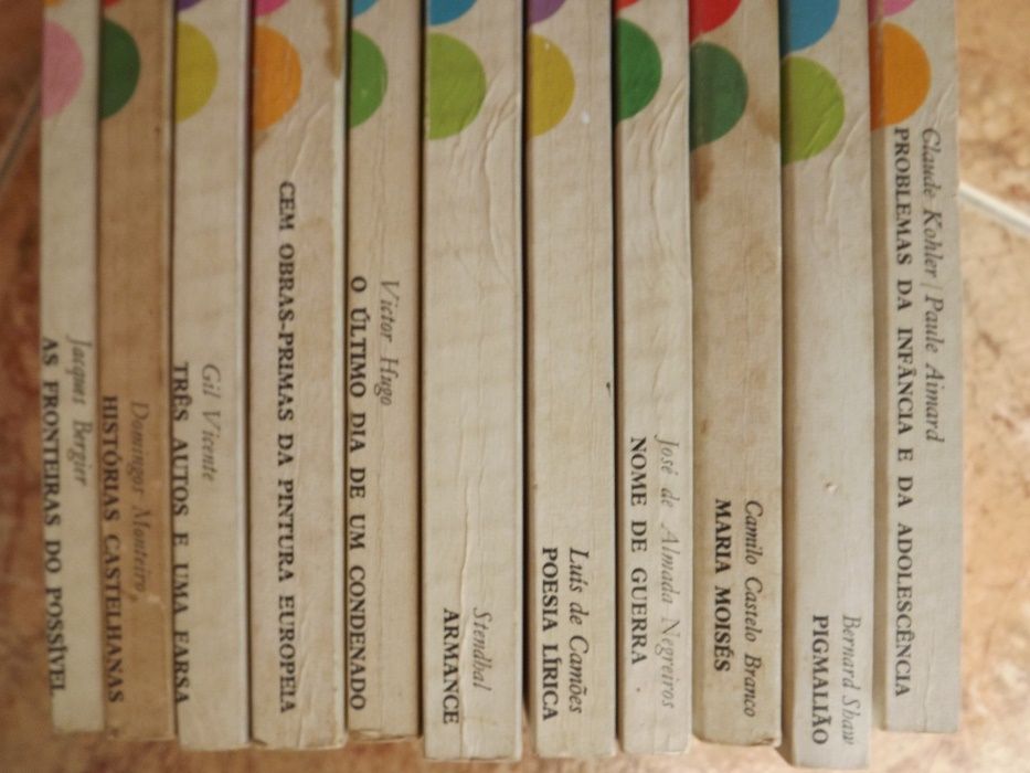 lote 89 livros de leitura e livros coleçao rtp