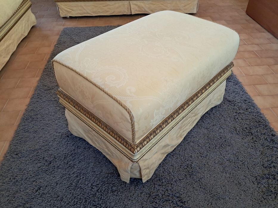 Conjunto de sofás + repousa pés