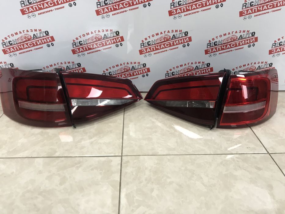 Задні стопи правий лівий зовнішній внутрішній Jetta 6 нові оригінал