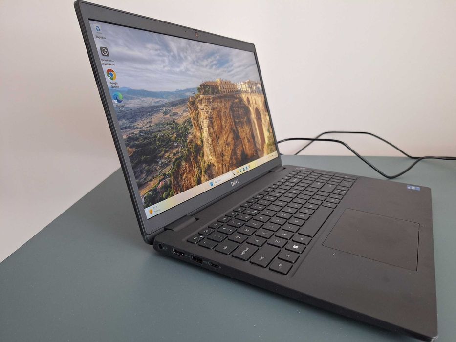 Laptop Dell Latitude 3520