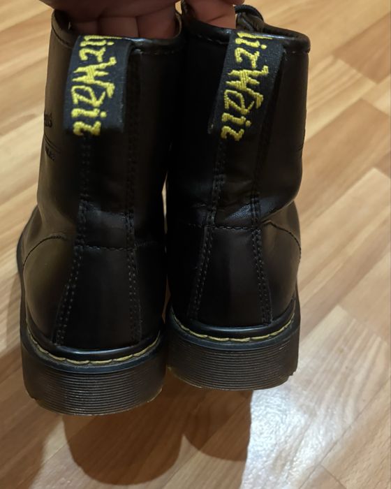 Мартінси чорні 39 р шкіряні