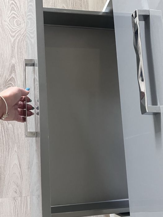 Móvel de casa de banho com lavatorio moderno em cinza