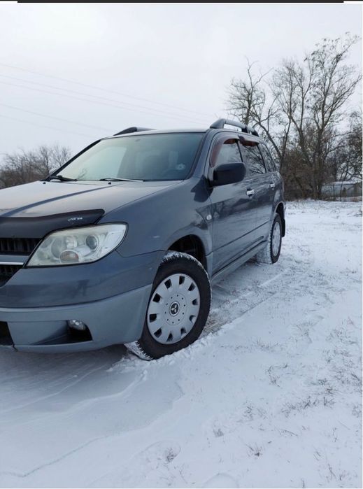 Продам Mitsubishi Outlender 1