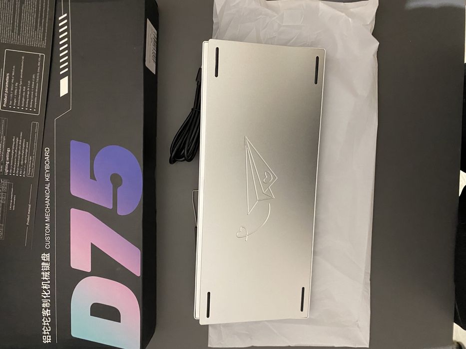 НОВА! Бездротова клавіатура Weikav D75