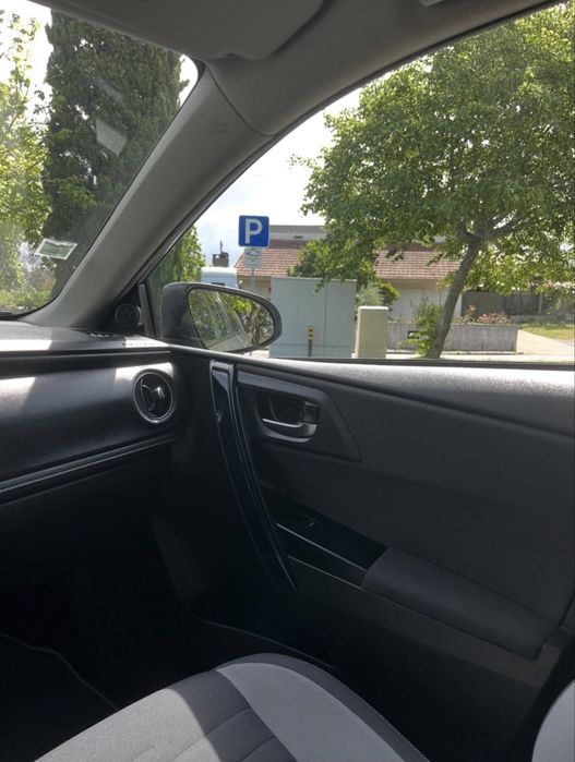 Toyota Auris 1.8 Hybrid