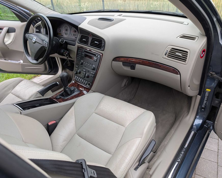 Volvo S60 2.5t LPG manual