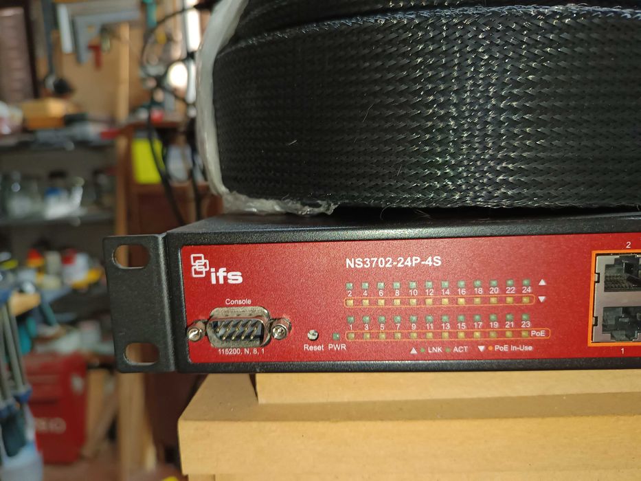 Switch 24 portas POE configurável