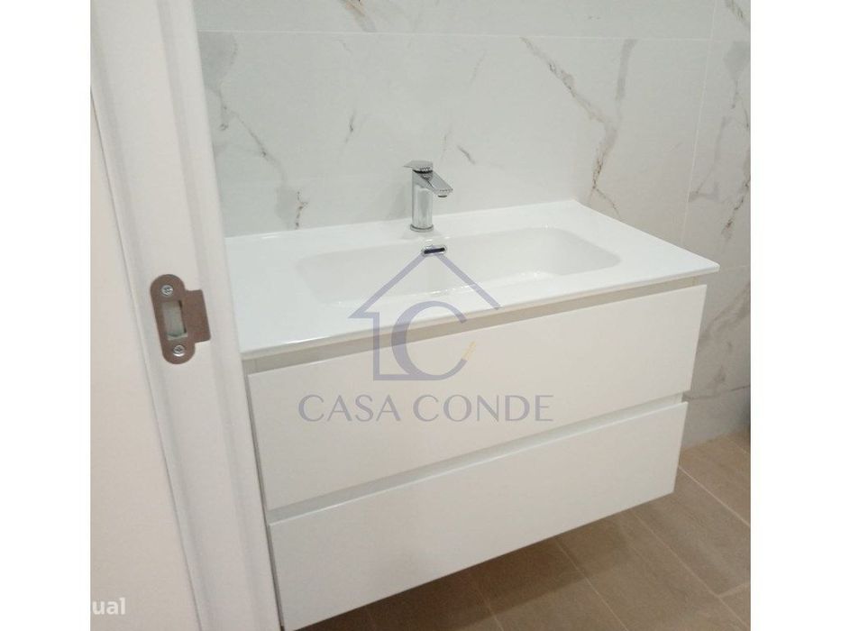Moradia T4 Duplex com piscina, 180 m², acabamentos de luxo