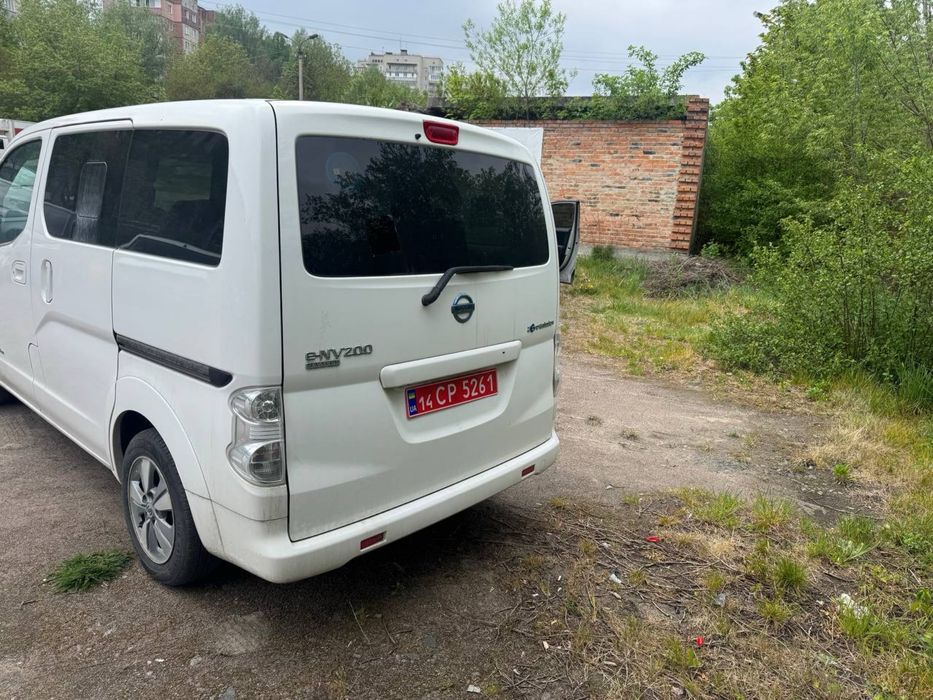 Продам Nissan e-NV 200