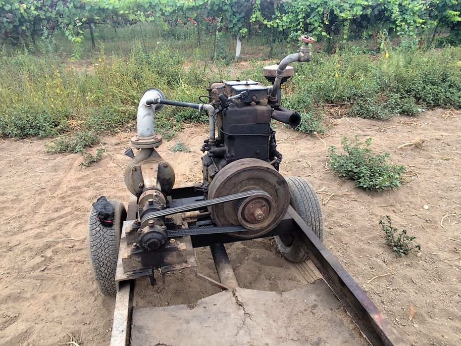 Grupo de rega, motor e bomba