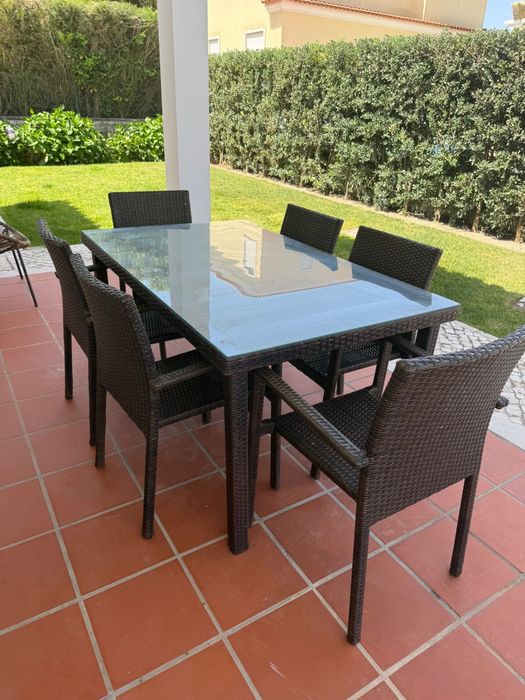 Mesa e 6 Cadeiras de Jardim