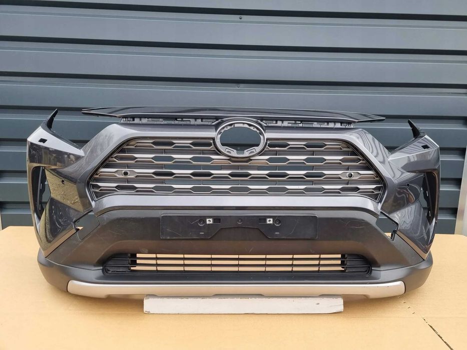 Бампер передний перед Toyota Rav 4 V рест до рест разборка