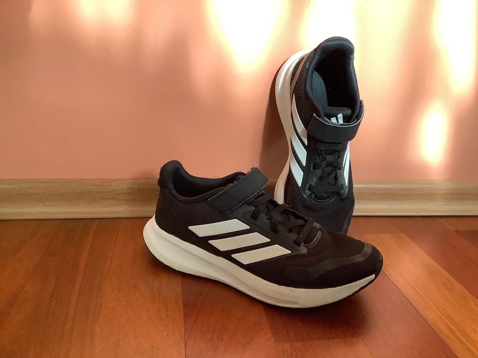 Детские кроссовки б/у