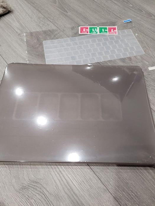 Чохол-накладка для MakBook Air 15 + захисні плівки екран і клавіатура