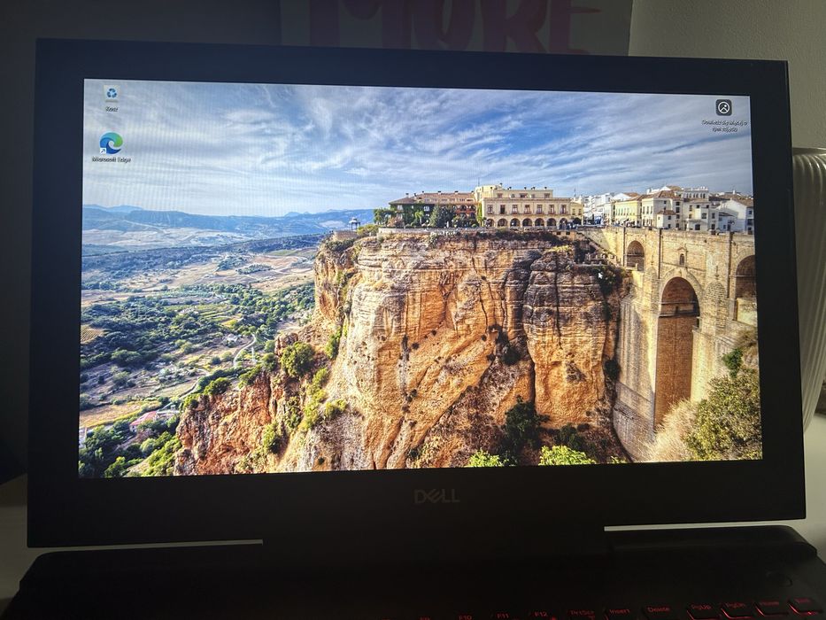 Laptop DELL Inspiron 7577