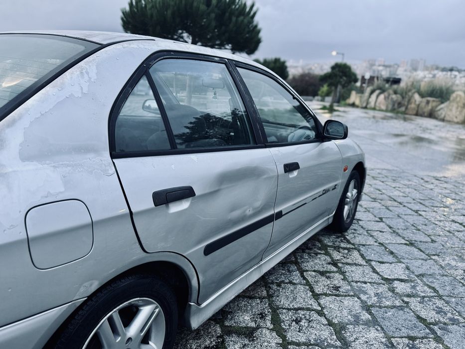 Mitsubushi Lancer GLX 1.3  | 75cv