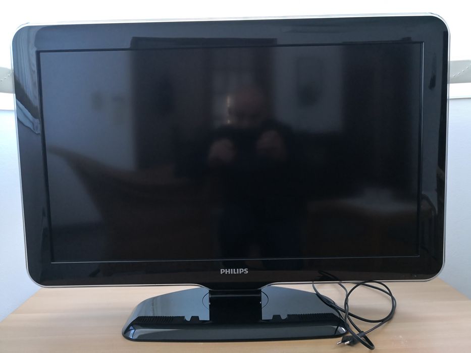 TV/Monitor LCD Philips 32" with Pixelation Issue64297817507585120