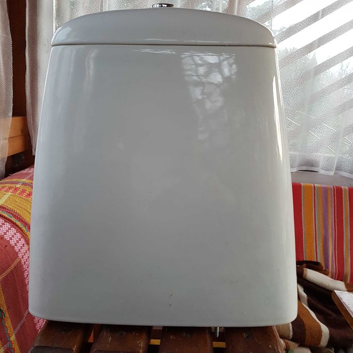 Spłuczka ceramiczna marki HYBNER