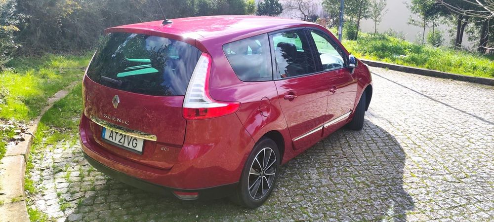 Renault Scenic 1.5 DCI Bose Edition

-Ano 2012
-Motor 1.5 DCI (rápido