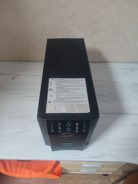APS smart ups 1000инвертор 24 в Apc1000