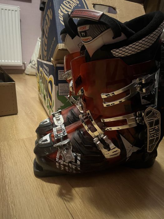 Лижні боти Atomic Hawx 80