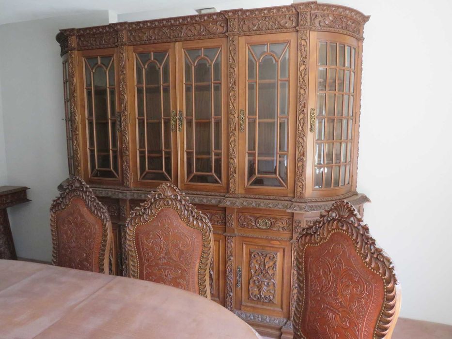 Aparador  e Cadeiras Vintage  Anos 60  Nogueira