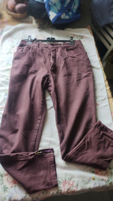 Spodnie ciemne bordo