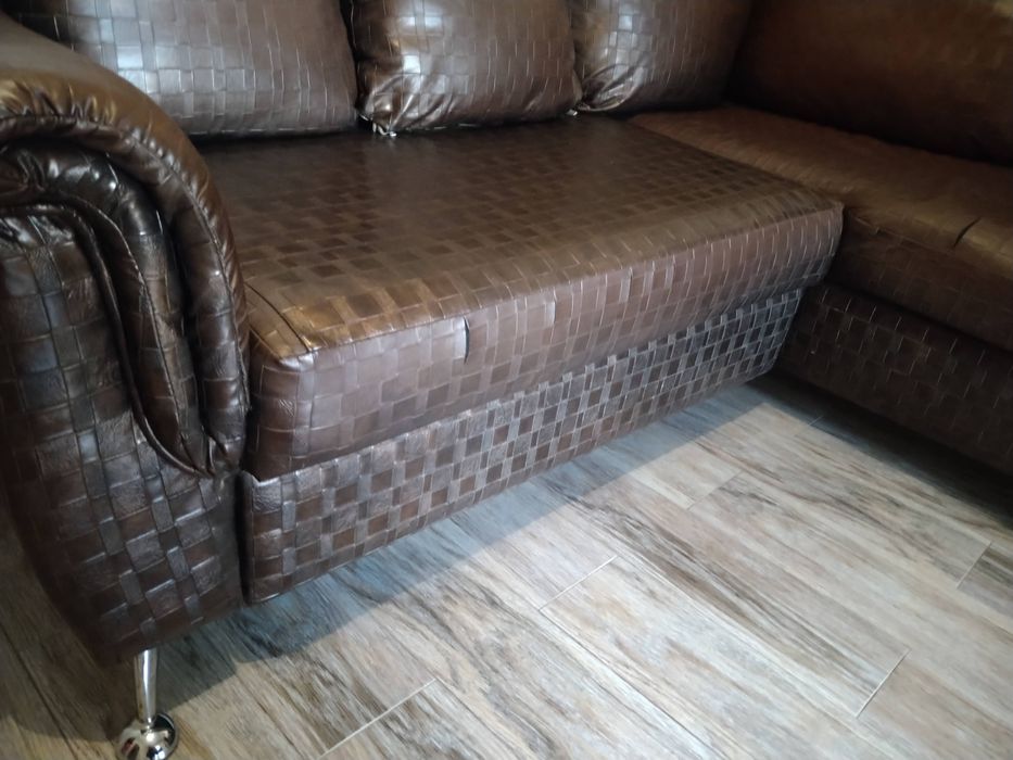 Продаю кутовий диван