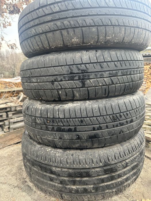 продам комплект гуми