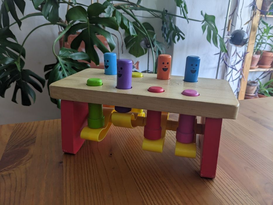 Melissa&Doug - Brinquedo de madeira de martelar -Deluxe Pounding Bench