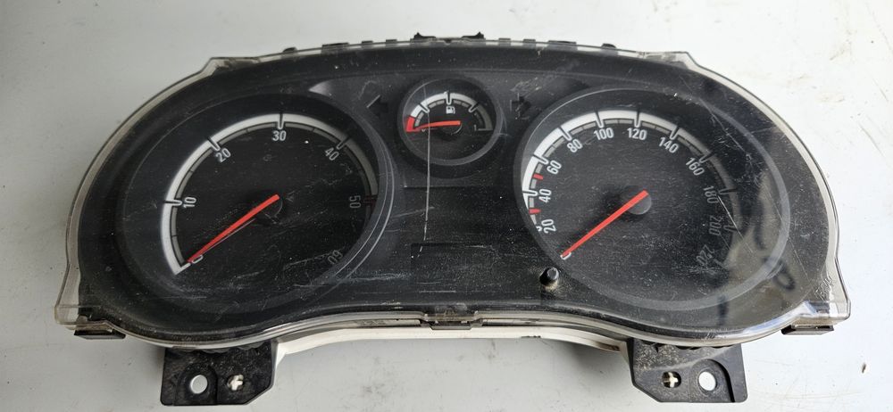 Opel Corsa D 1.3 Cdti licznik zegary