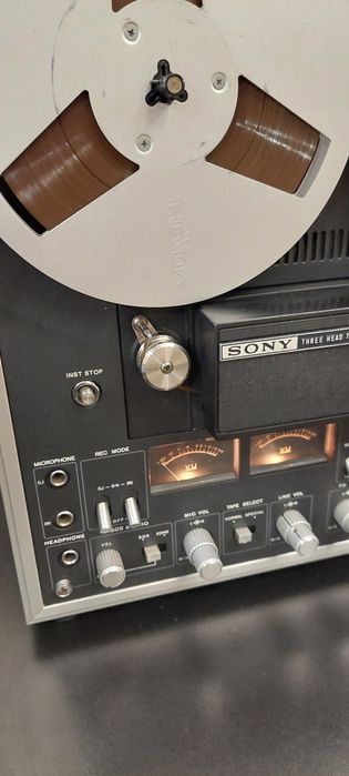 Продам катушечный магнитофон Sony tc 640