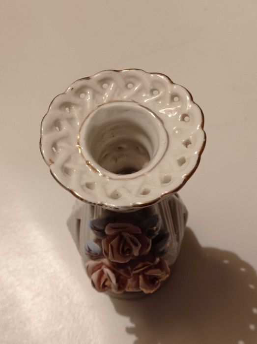 Świecznik z rózami.