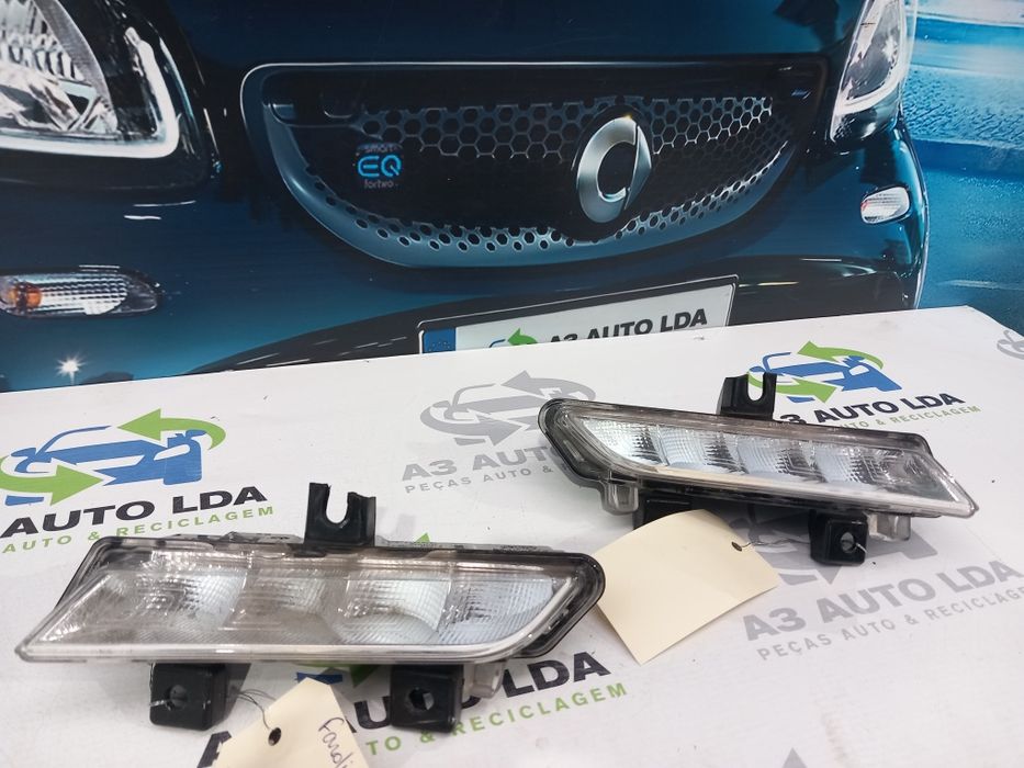 Farolim diurno esquerdo e direito Renault Clio 4
