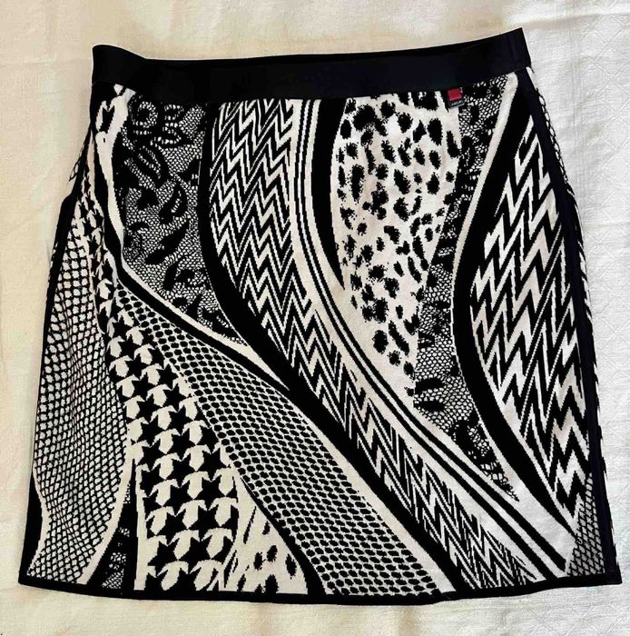 Спідниці marccain, house, bershka…