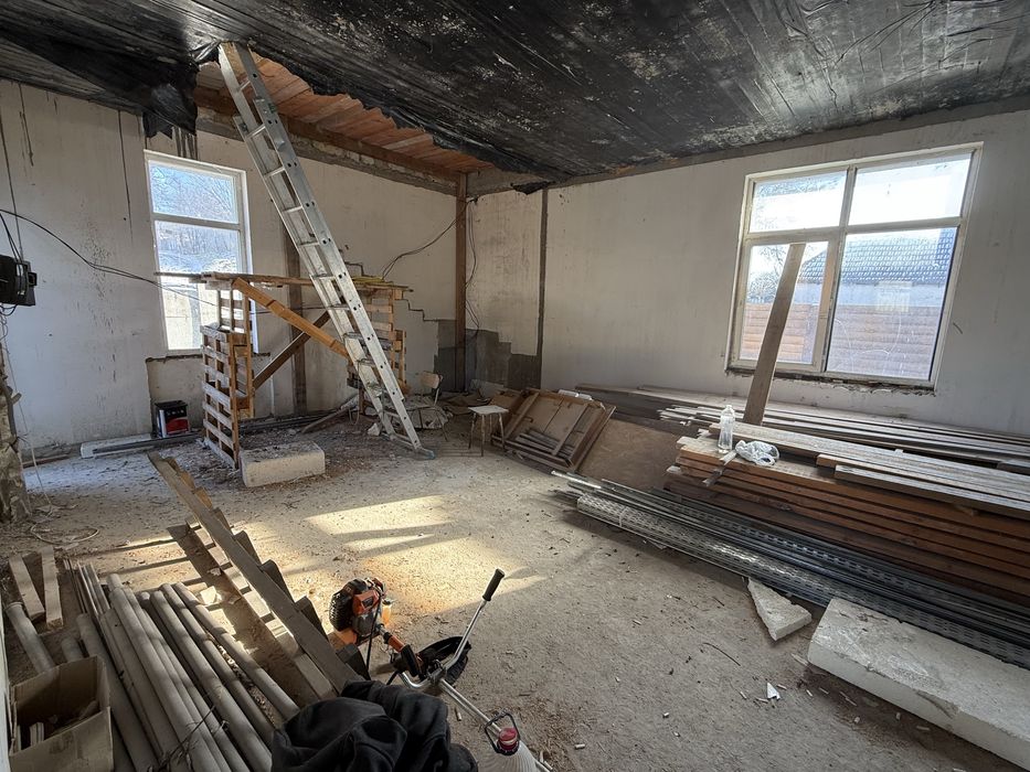 Продаєть будинок біля Веламу