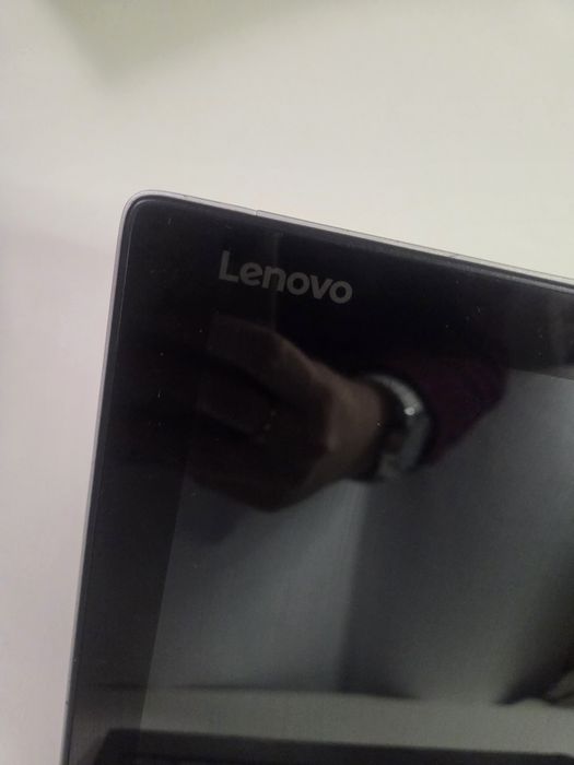 Lenovo tablet 2w1