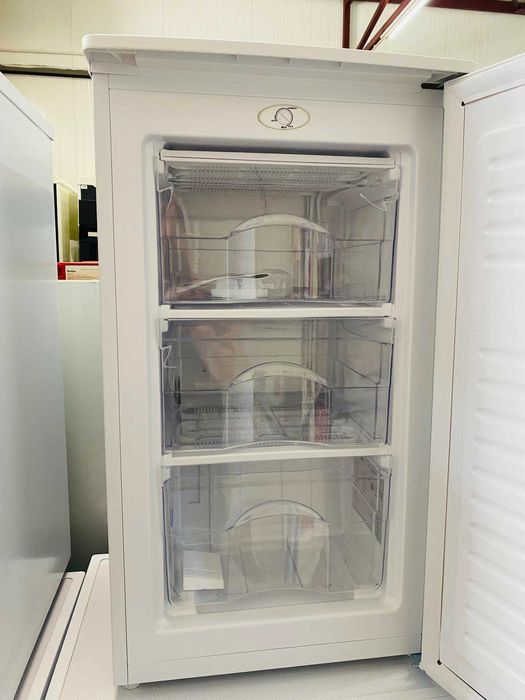 Zamrażarka szufladowa Medion // 64 l pojemności // 3 szuflady