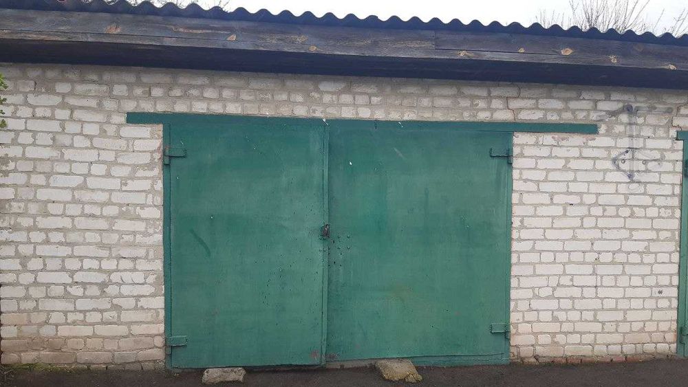 продам цегляний гараж