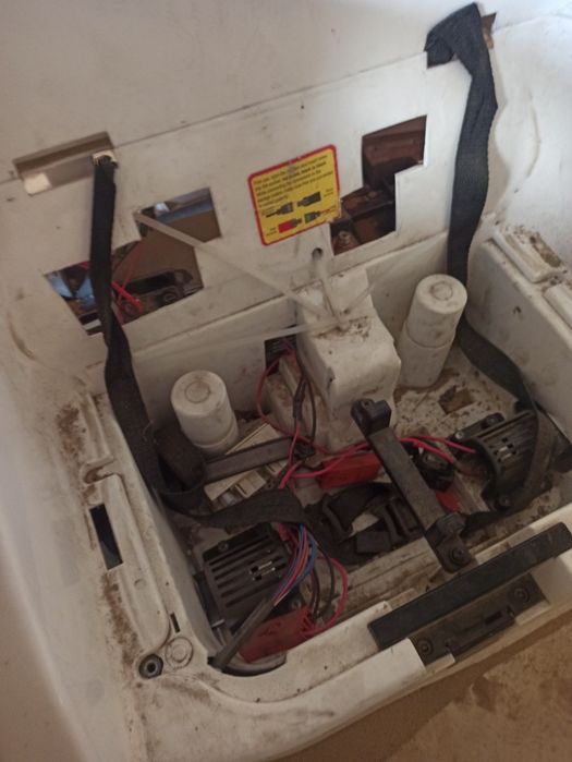 Auto autko Aku 12v motor traktor