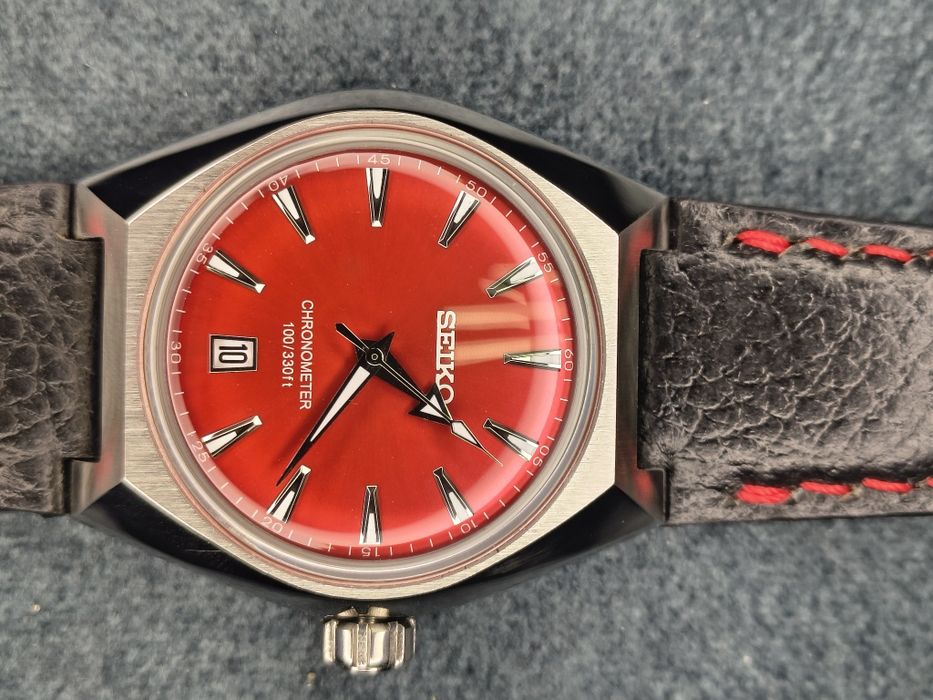 Seiko Red Vertex mod, wyjątkowo oryginalny rzemieślnikczy pasek