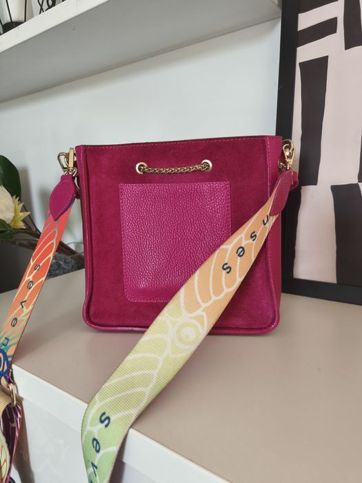 Zamszowa torebka EGO z motylem fuksja