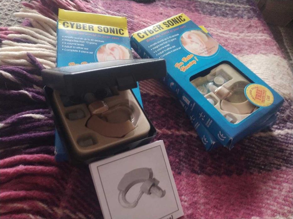 Слуховой аппарат Cyber Sonic + 3 батарейки Слуховой аппарат + насадки